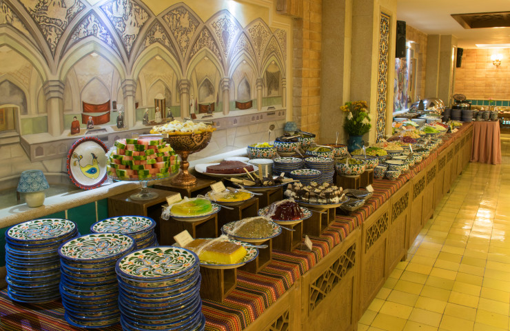 بوفه رستوران سنتی هتل زندیه شیراز